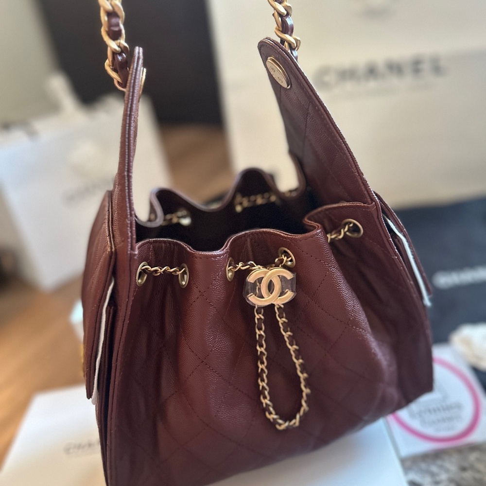 ❌SOLD❌Chanel 25 Small Handbag S25 Brown Grained Calfskin – Fresh from Boutique - Picture 6 of 16